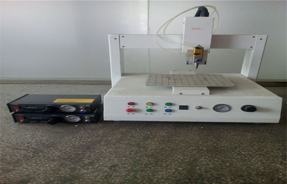 Машина AC110 220V 300W высокоскоростного клея оси точности 3 распределяя
